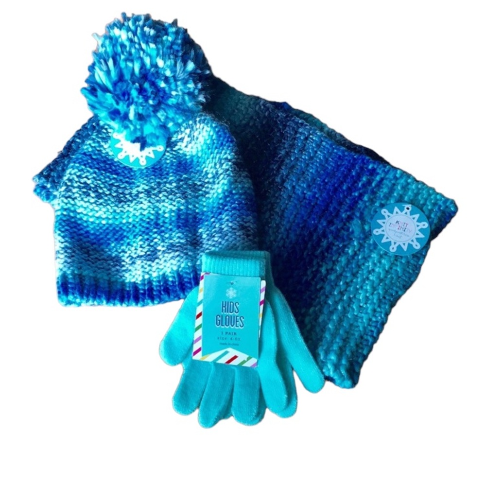 Knit Infinity Scarf & Beanie